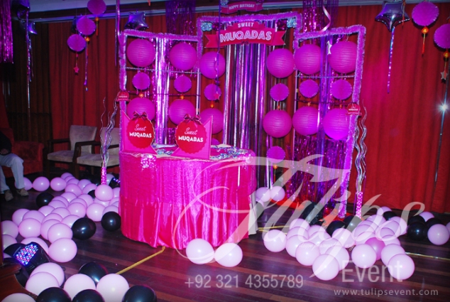sweet-13-girl-birthday-party-decoration-planner-pakistan-08